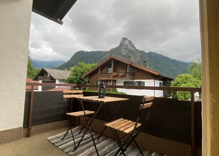 Mit Bergblick & Netflix *
